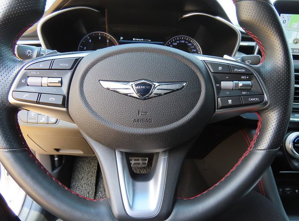 제네시스 G70 2.0T AWD 사진 11