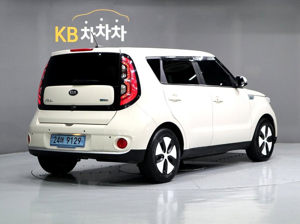 기아 쏘울 EV 사진 3