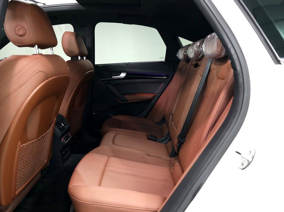 아우디 Q5 40 TDI 콰트로 프리미엄 스포트백 사진 10
