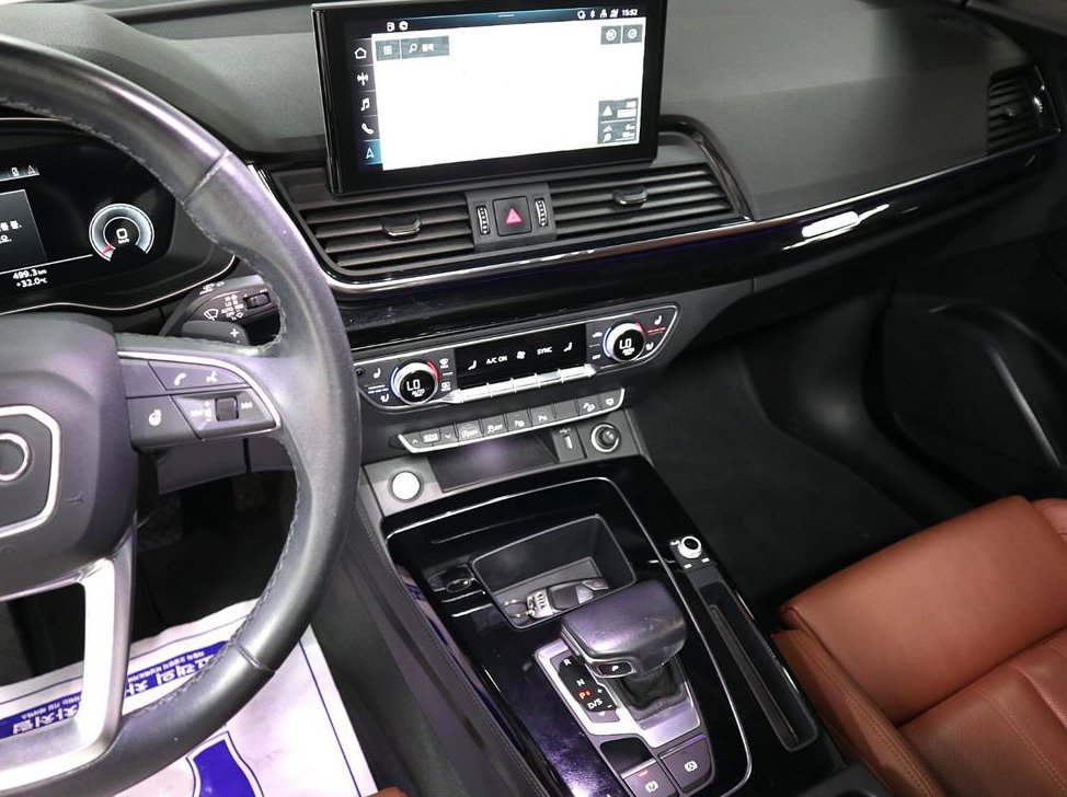아우디 Q5 40 TDI 콰트로 프리미엄 스포트백 사진 11