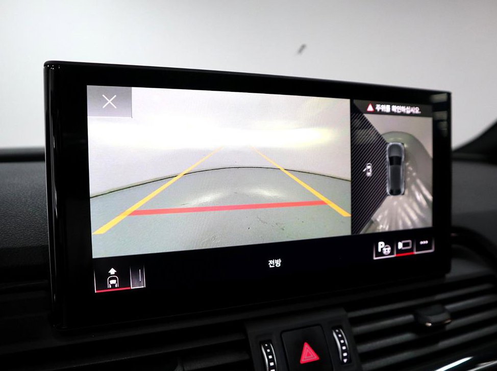 아우디 Q5 40 TDI 콰트로 프리미엄 스포트백 사진 13