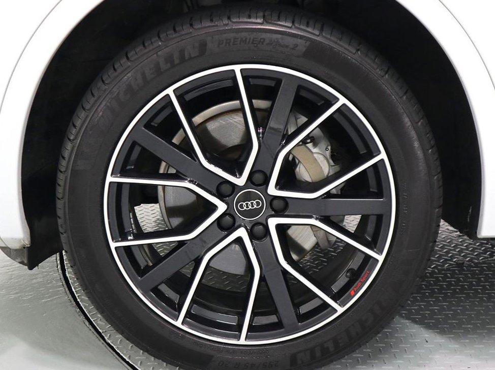 아우디 Q5 40 TDI 콰트로 프리미엄 스포트백 사진 19