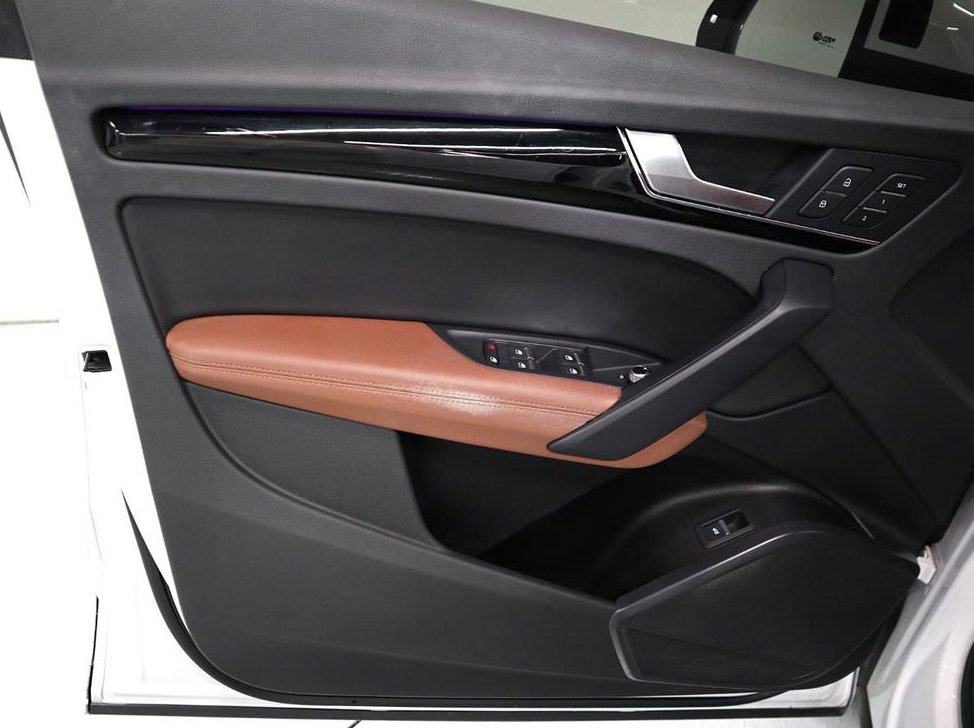 아우디 Q5 40 TDI 콰트로 프리미엄 스포트백 사진 8