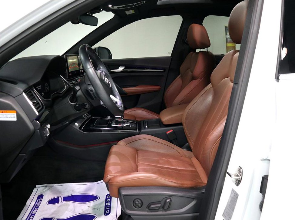 아우디 Q5 40 TDI 콰트로 프리미엄 스포트백 사진 9