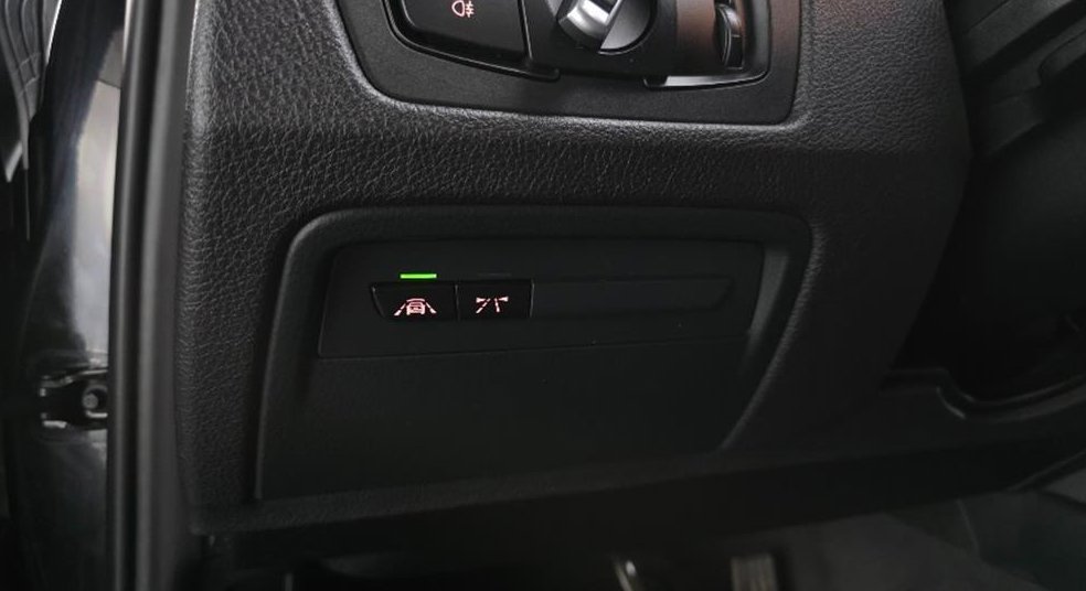 BMW 3시리즈 320d xDrive 사진 17