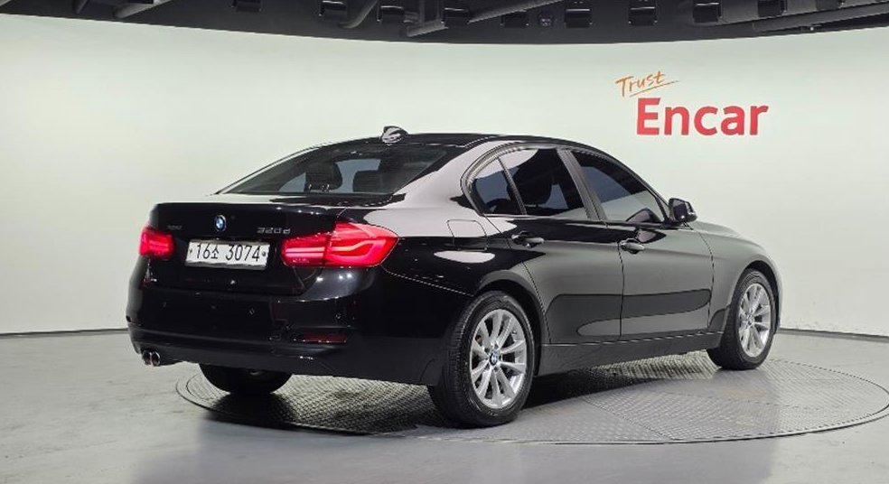 BMW 3시리즈 320d xDrive 사진 2