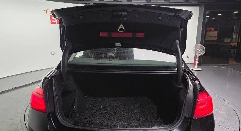 BMW 3시리즈 320d xDrive 사진 20