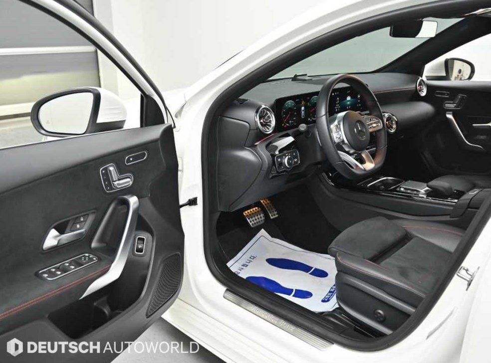 벤츠 A 클래스 A250 4MATIC 세단 사진 11