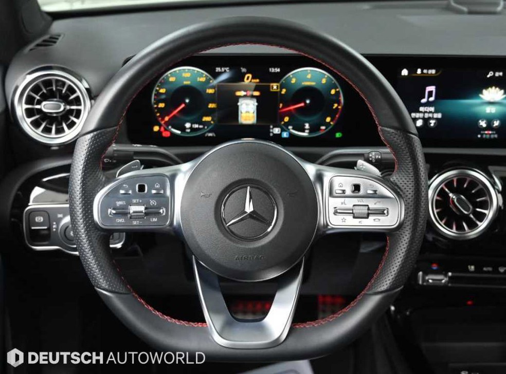 벤츠 A 클래스 A250 4MATIC 세단 사진 13