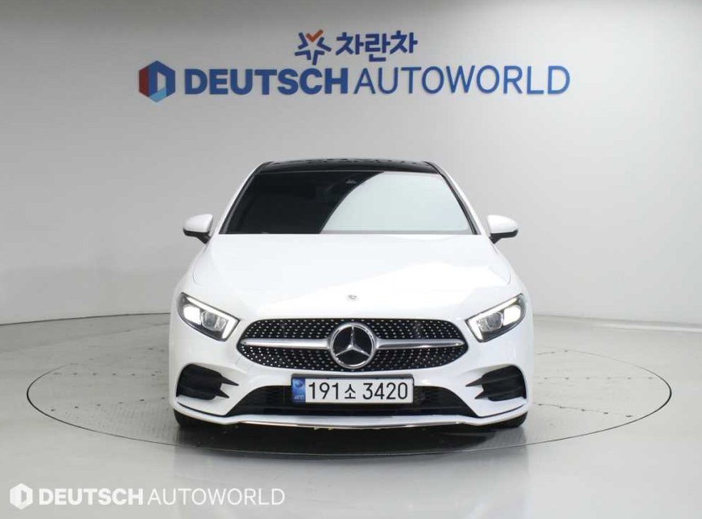 벤츠 A 클래스 A250 4MATIC 세단 사진 3