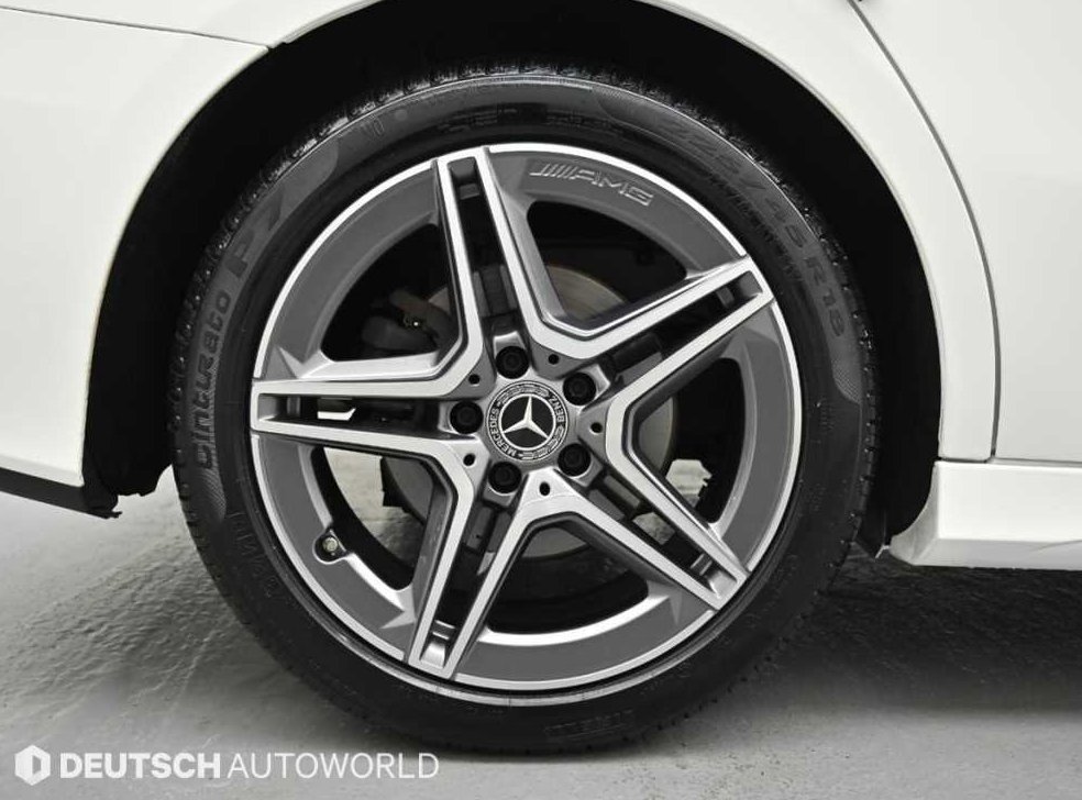 벤츠 A 클래스 A250 4MATIC 세단 사진 5