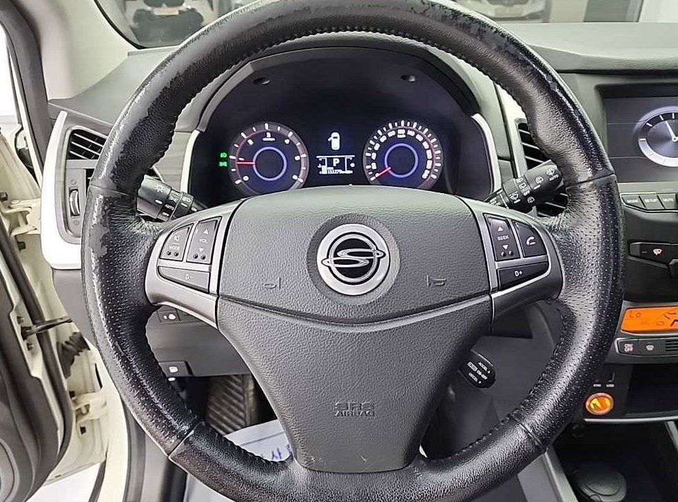 KG모빌리티(쌍용)  코란도 2WD 2.2 RX 사진 7