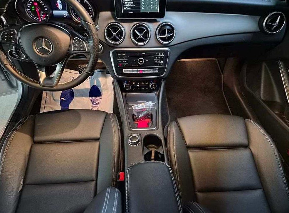 벤츠 CLA 클래스 CLA 250 4MATIC 사진 10