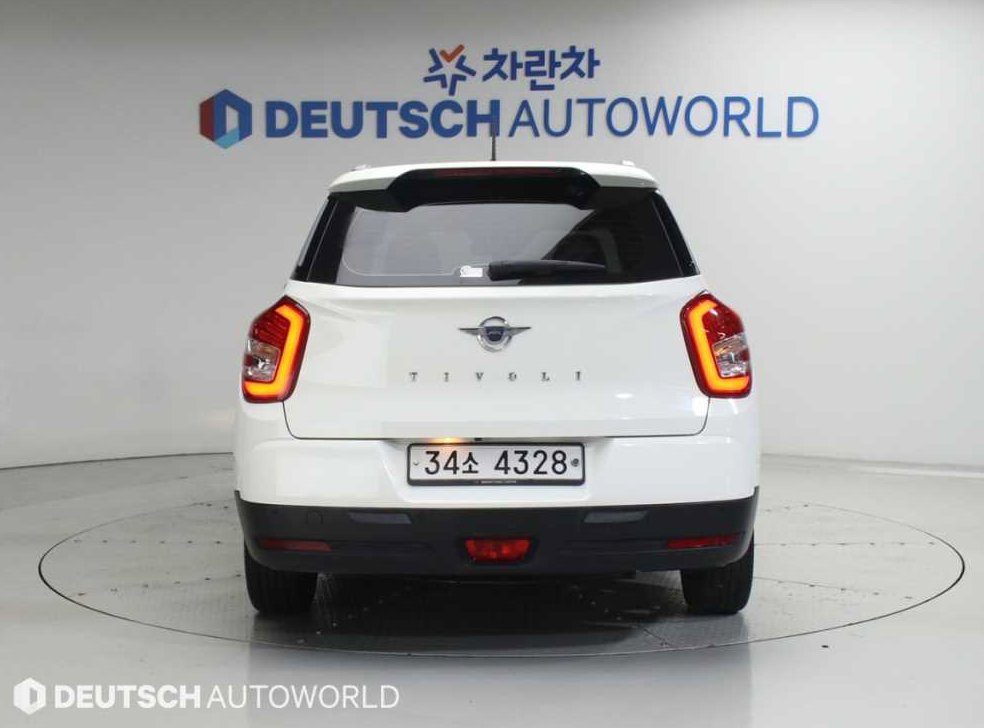 KG모빌리티(쌍용)  티볼리 2WD 디젤 1.6 IX 사진 4