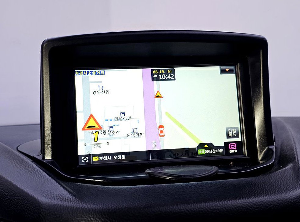 KG모빌리티(쌍용)  코란도 4WD 2.0 CVT 사진 14