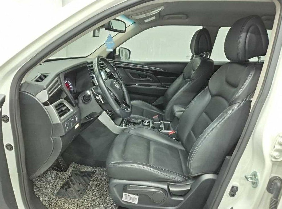 KG모빌리티(쌍용)  코란도 2WD 가솔린 1.5 C5 플러스 사진 11