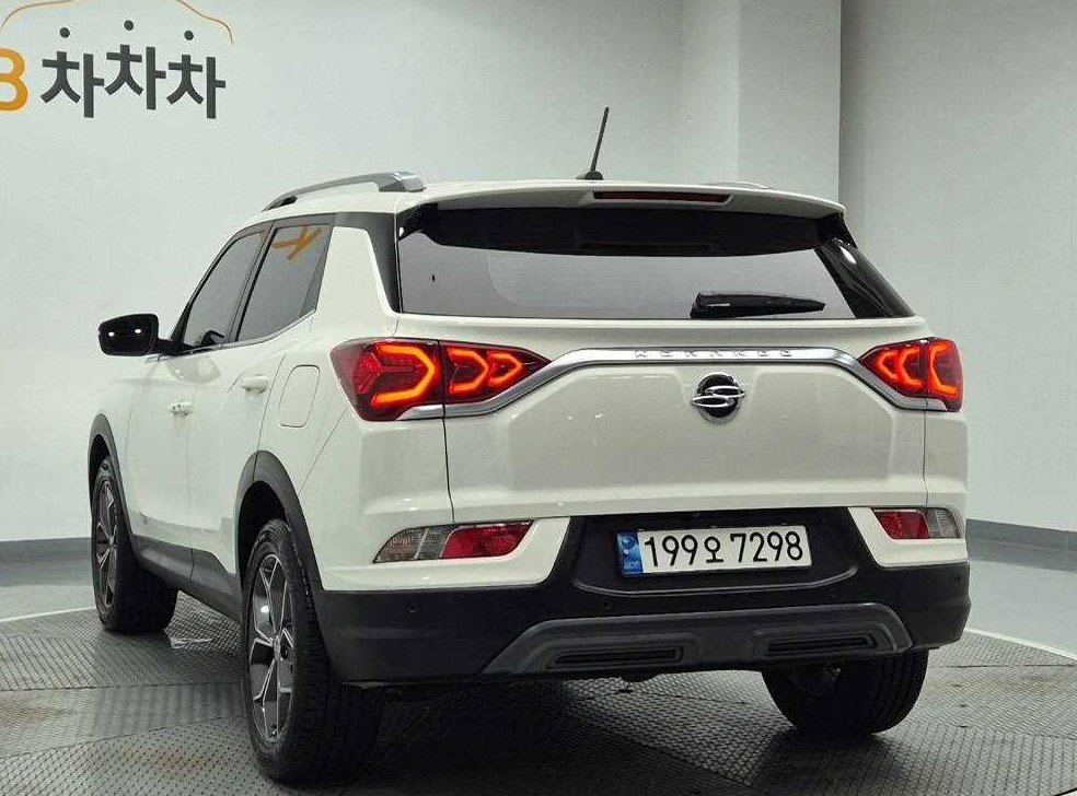 KG모빌리티(쌍용)  코란도 2WD 가솔린 1.5 C5 플러스 사진 2