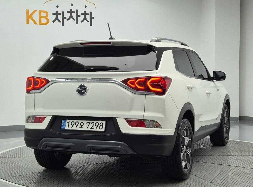 KG모빌리티(쌍용)  코란도 2WD 가솔린 1.5 C5 플러스 사진 3