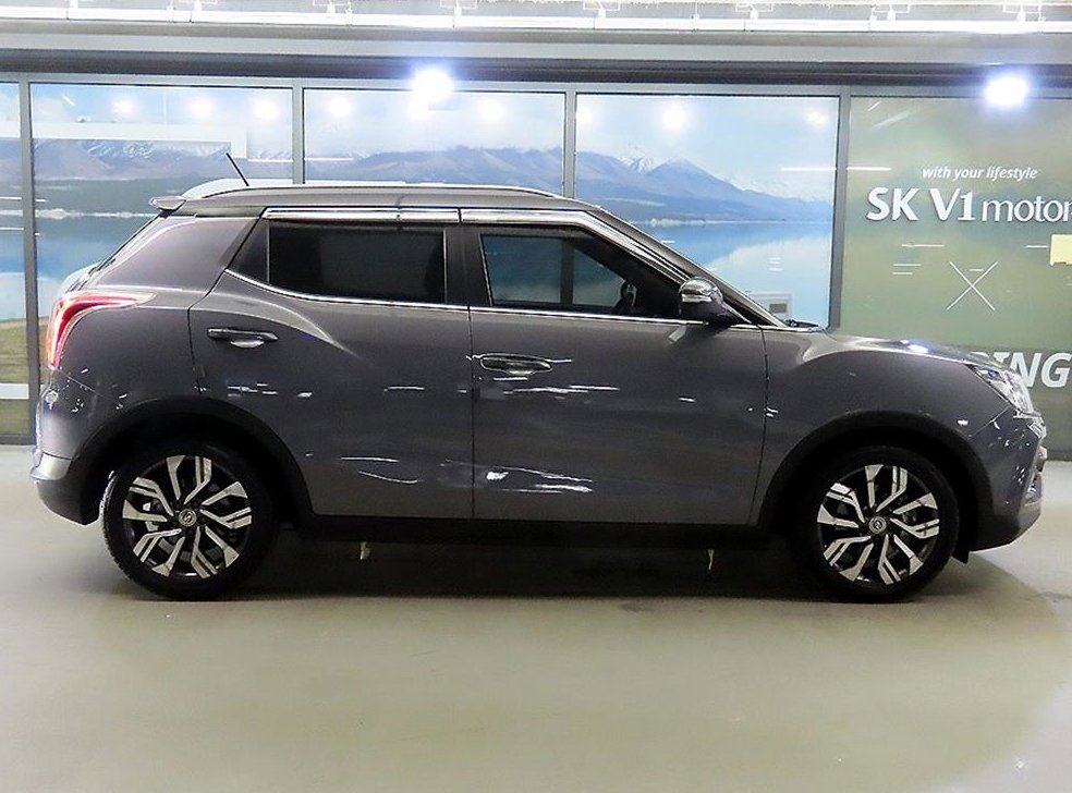KG모빌리티(쌍용)  티볼리 2WD 디젤 VX 사진 3