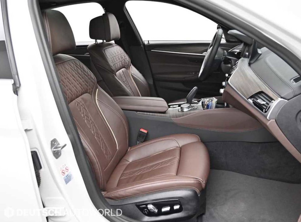 BMW 5시리즈 520i M 스포츠 사진 10