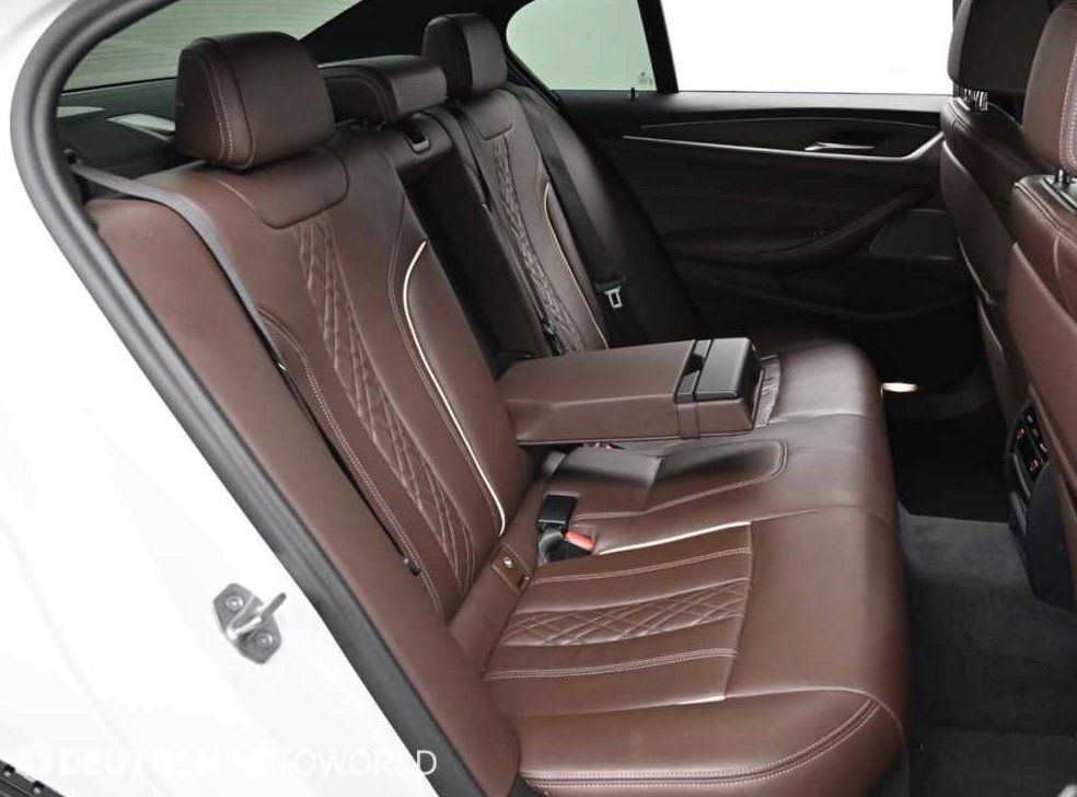 BMW 5시리즈 520i M 스포츠 사진 12