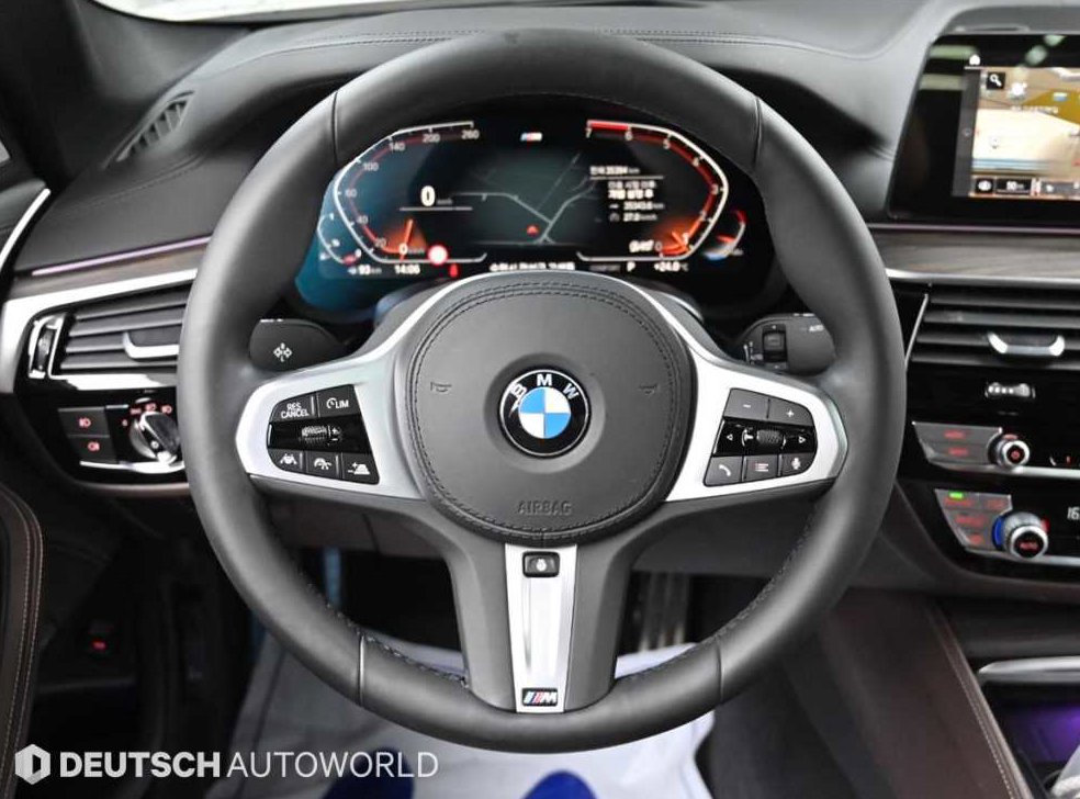BMW 5시리즈 520i M 스포츠 사진 13