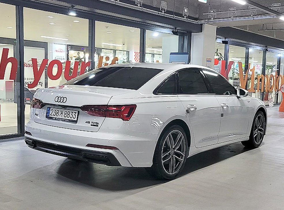 아우디 A6 45 TFSI 콰트로 프리미엄 사진 4