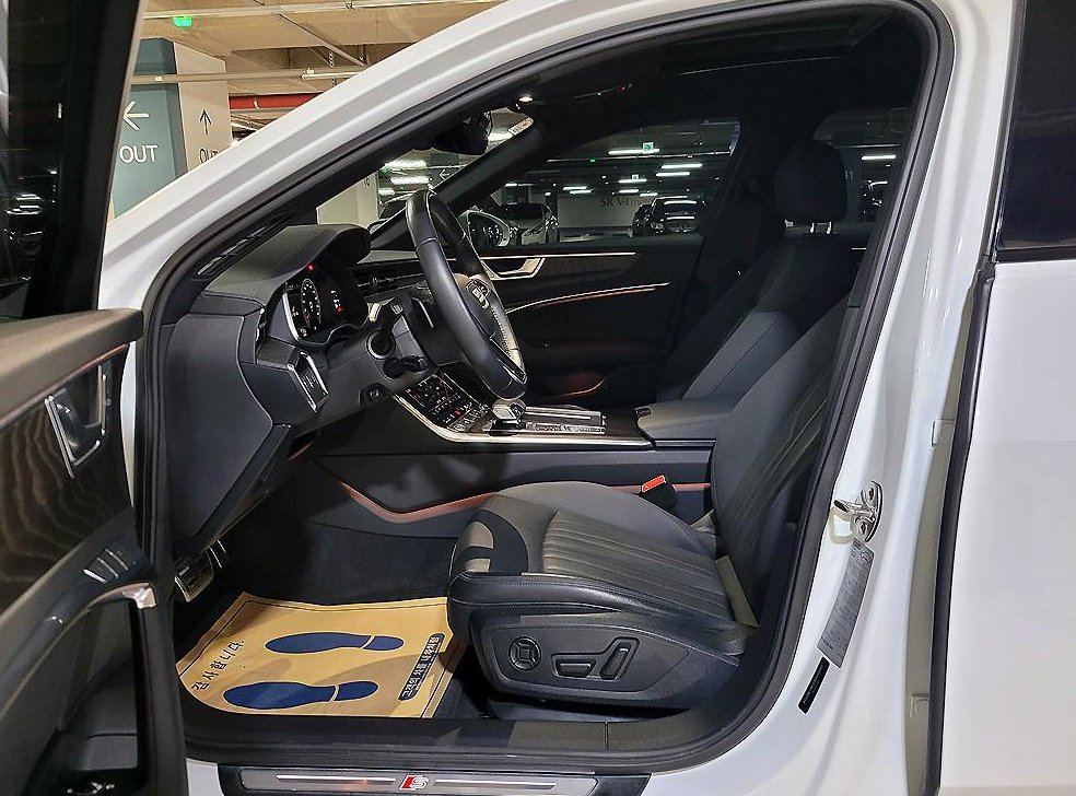 아우디 A6 45 TFSI 콰트로 프리미엄 사진 7