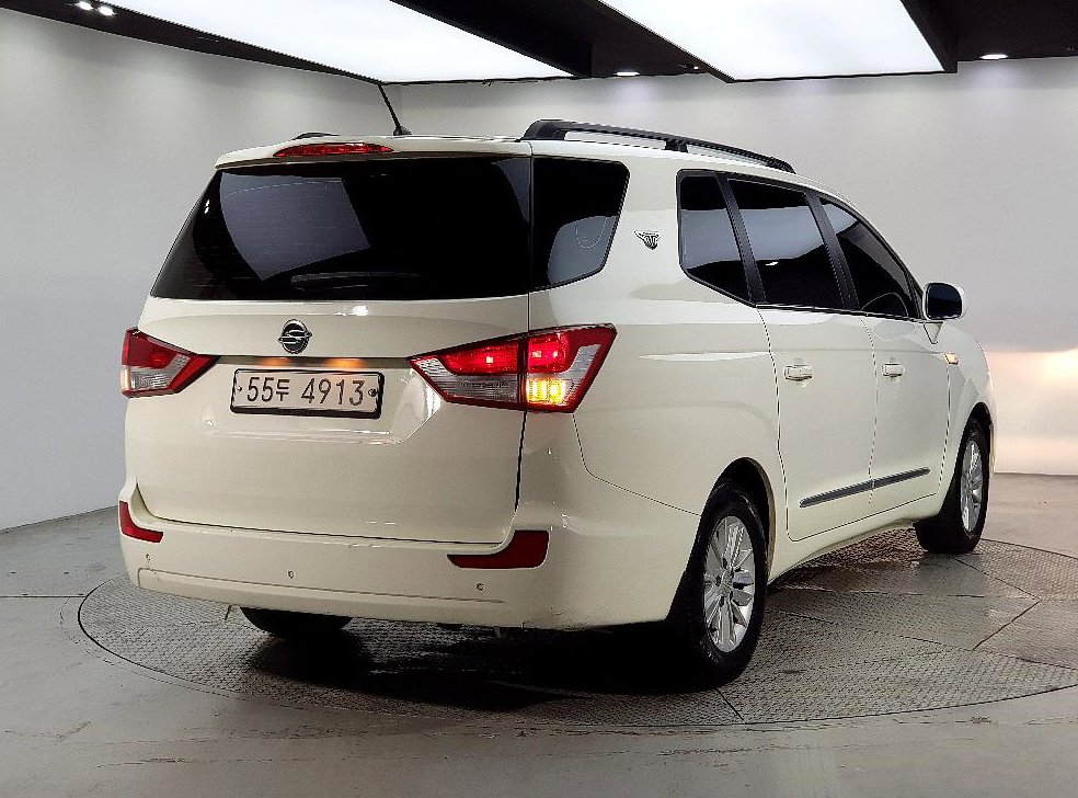 KG모빌리티(쌍용)  코란도 2WD LT 사진 4