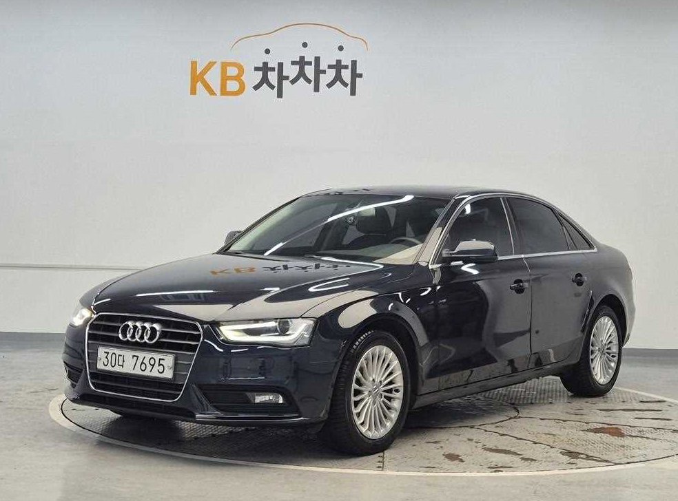 아우디 A4 2.0 TDI