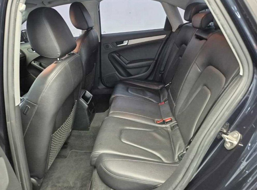 아우디 A4 2.0 TDI 사진 12