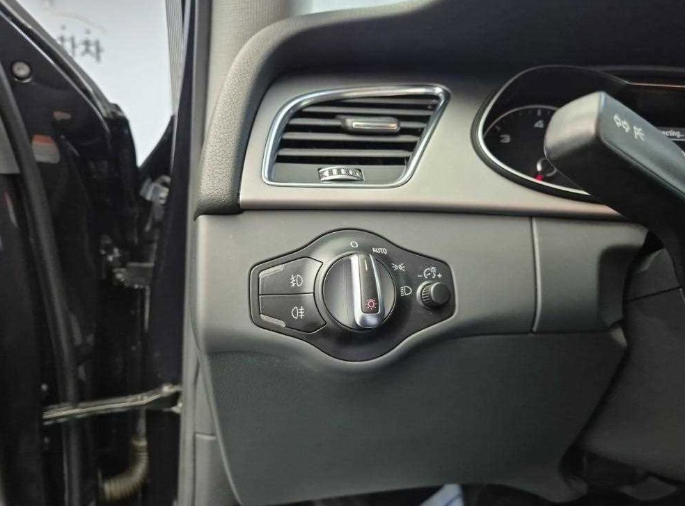 아우디 A4 2.0 TDI 사진 17