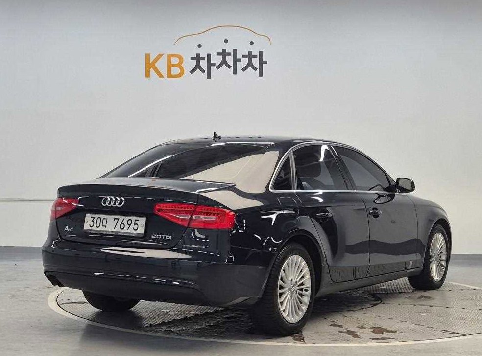 아우디 A4 2.0 TDI 사진 3