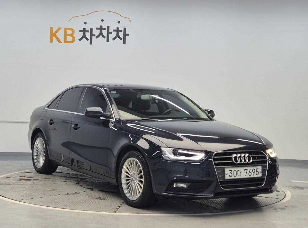 아우디 A4 2.0 TDI 사진 4