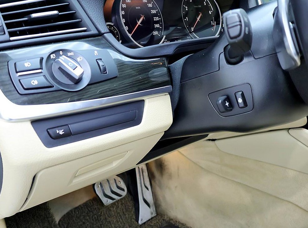 BMW 5시리즈 528i 럭셔리 플러스 사진 14