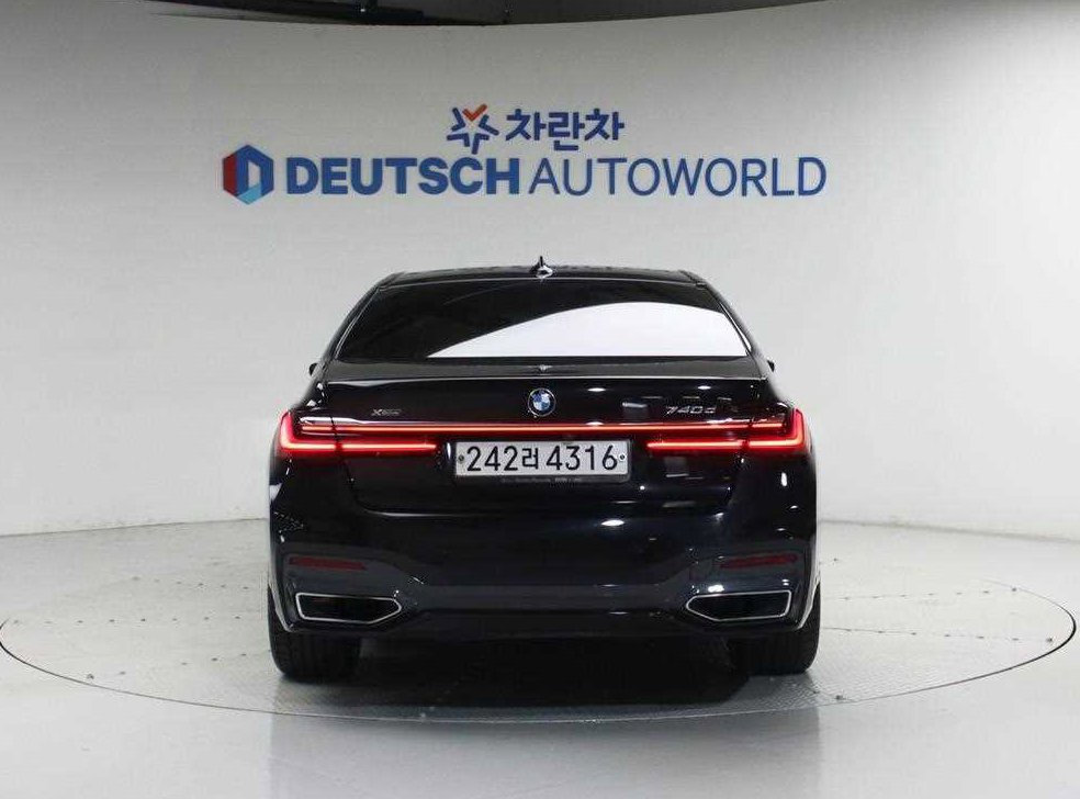 BMW 7시리즈 740d xDrive M 스포츠 사진 4