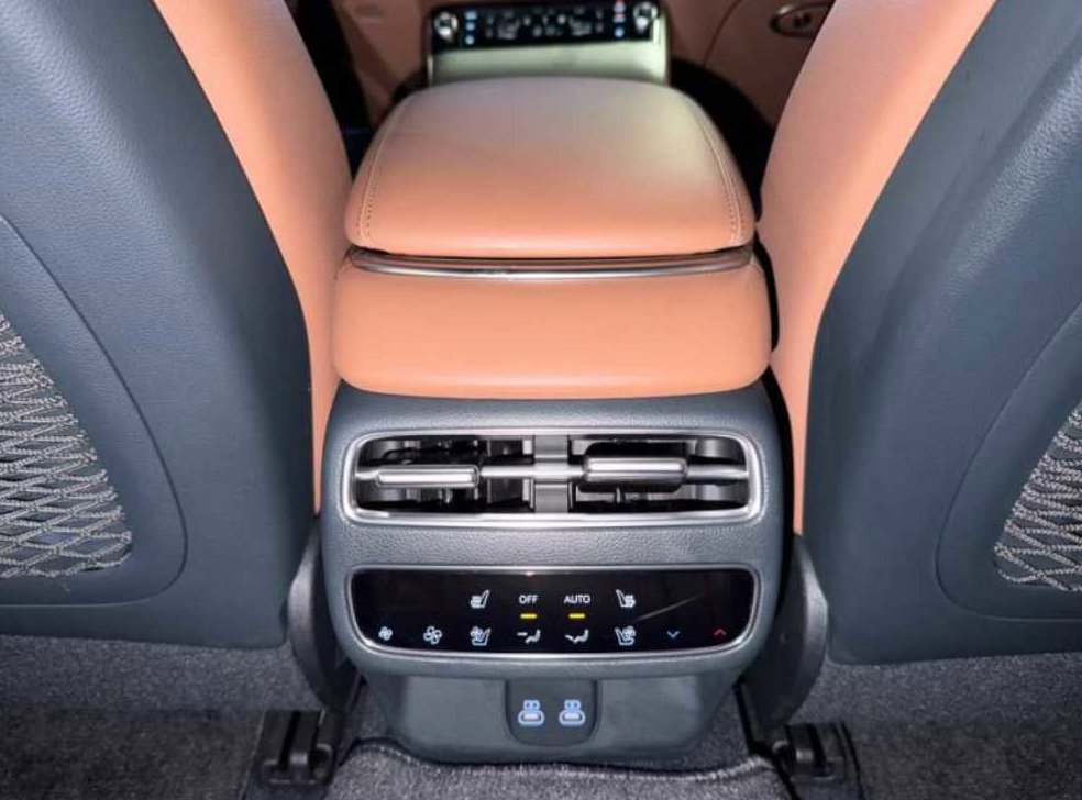 제네시스 GV70 2.5T 가솔린 2WD 사진 12