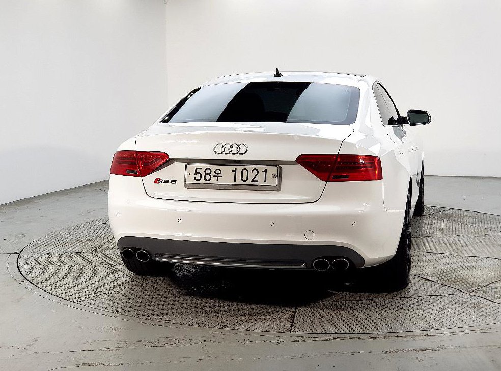 아우디 A5 2.0 TFSI 콰트로 사진 3