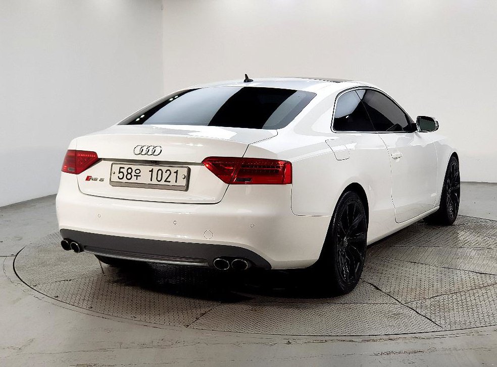 아우디 A5 2.0 TFSI 콰트로 사진 4