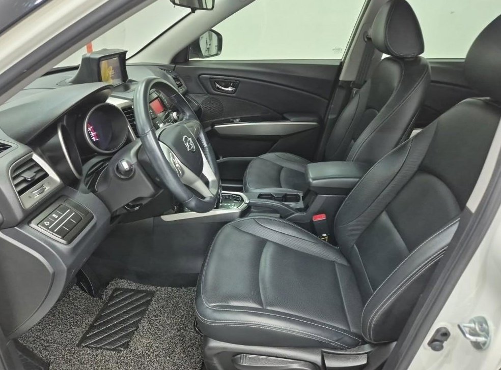 KG모빌리티(쌍용)  티볼리 가솔린 2WD 1.6 VX 사진 11