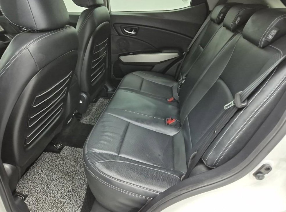 KG모빌리티(쌍용)  티볼리 가솔린 2WD 1.6 VX 사진 12