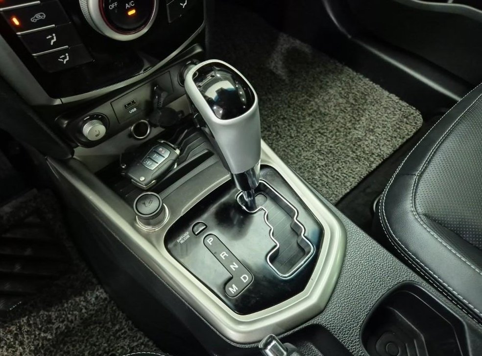 KG모빌리티(쌍용)  티볼리 가솔린 2WD 1.6 VX 사진 8