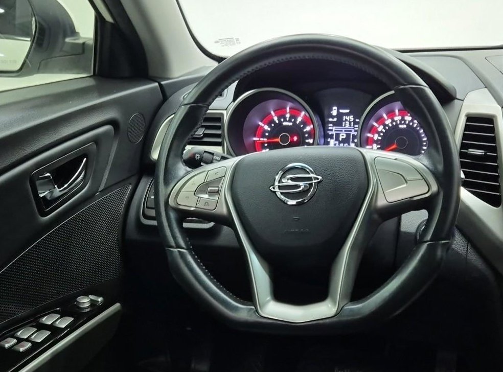 KG모빌리티(쌍용)  티볼리 가솔린 2WD 1.6 VX 사진 9