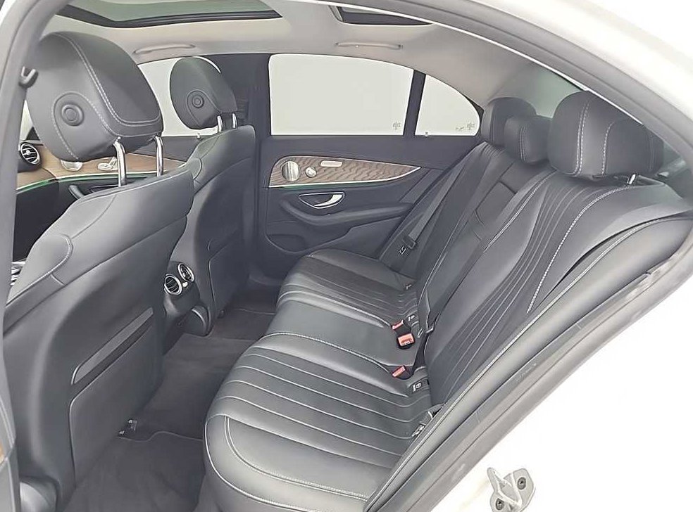 벤츠 E 클래스 E300 익스클루시브 사진 12