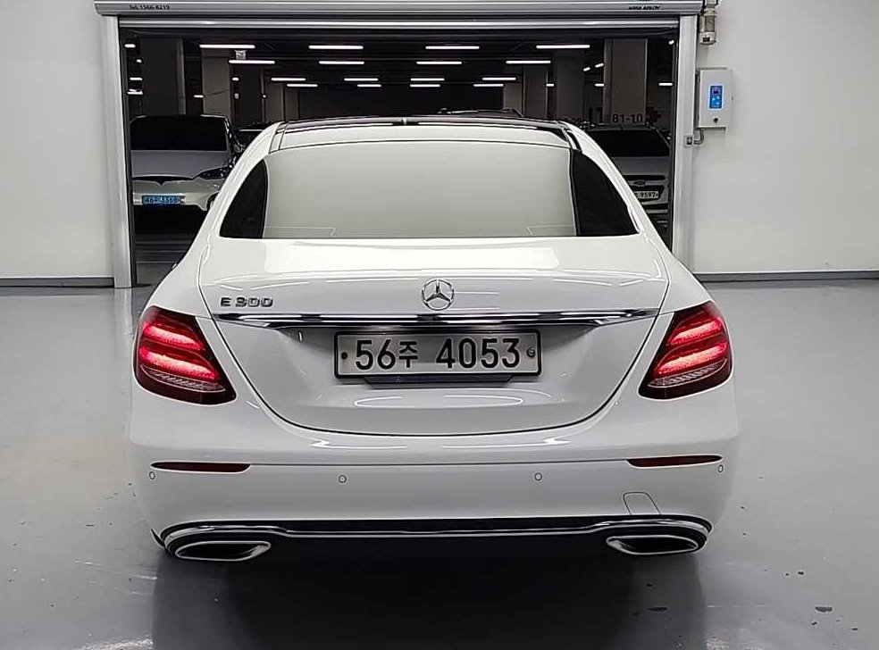 벤츠 E 클래스 E300 익스클루시브 사진 3
