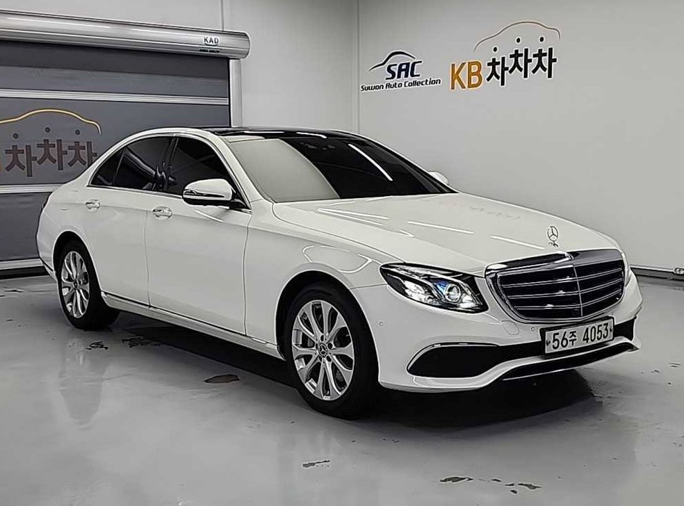 벤츠 E 클래스 E300 익스클루시브 사진 4