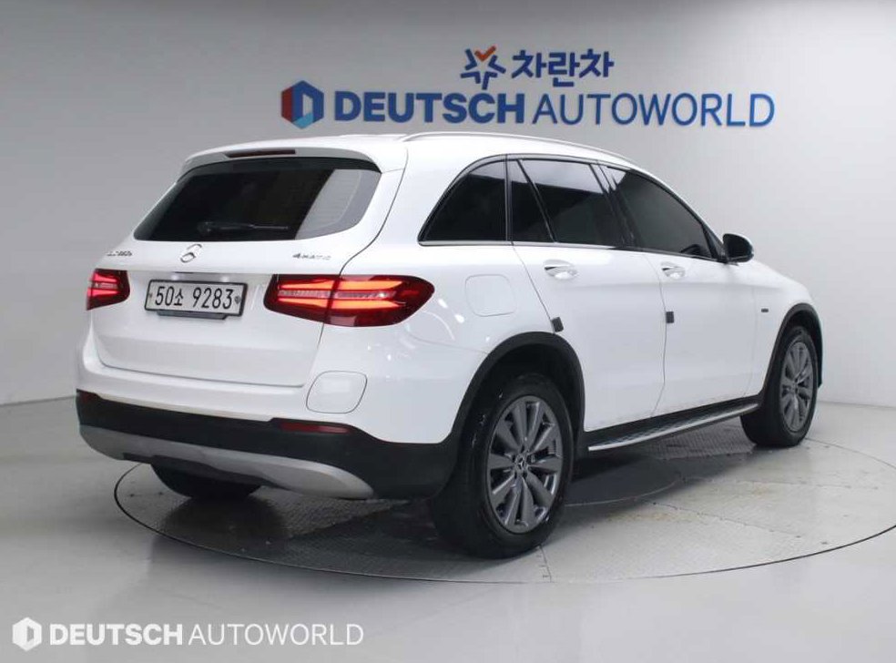 벤츠 GLC 클래스 GLC 350 e 4MATIC 사진 2