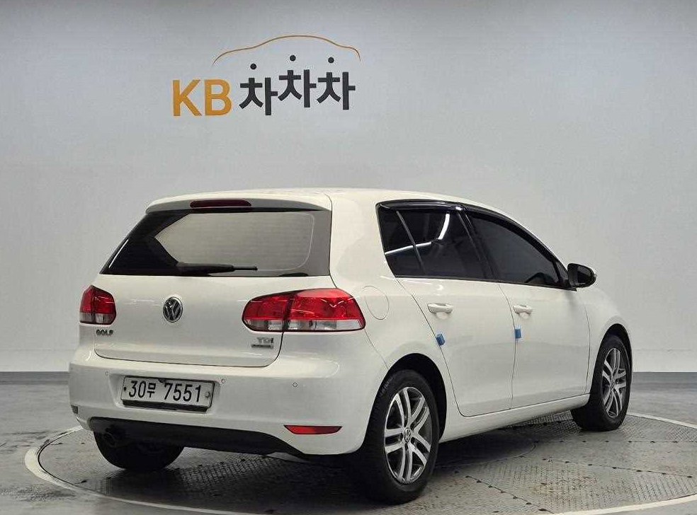 폭스바겐 골프 1.6 TDI 블루모션 사진 3