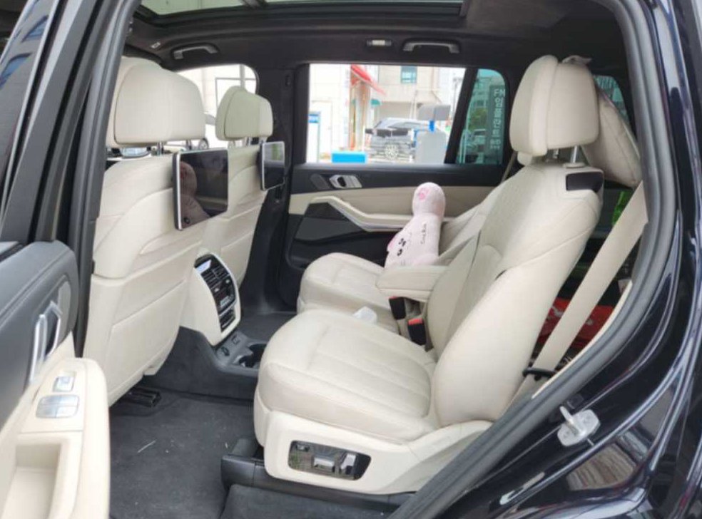 BMW X7 xDrive 40i M 스포츠 사진 9