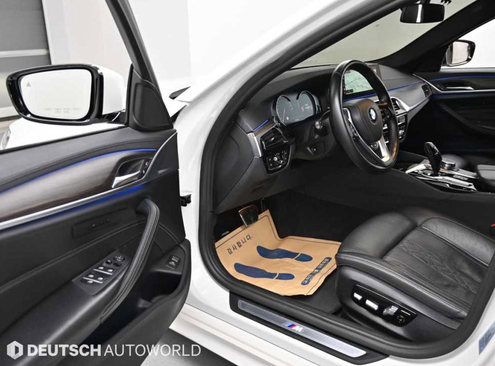 BMW 5시리즈 530i M 스포츠 플러스 사진 11